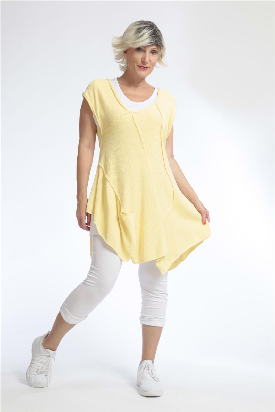 Summer top in a pointed shape made of fine knit quality, yellow