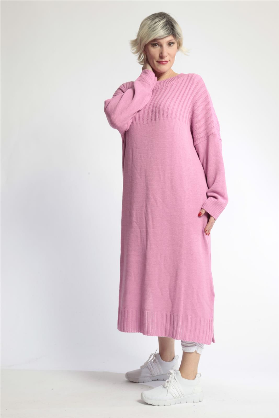 Alltags Kleid in gerader Form aus feiner Strick Qualität, Strick in Rosa