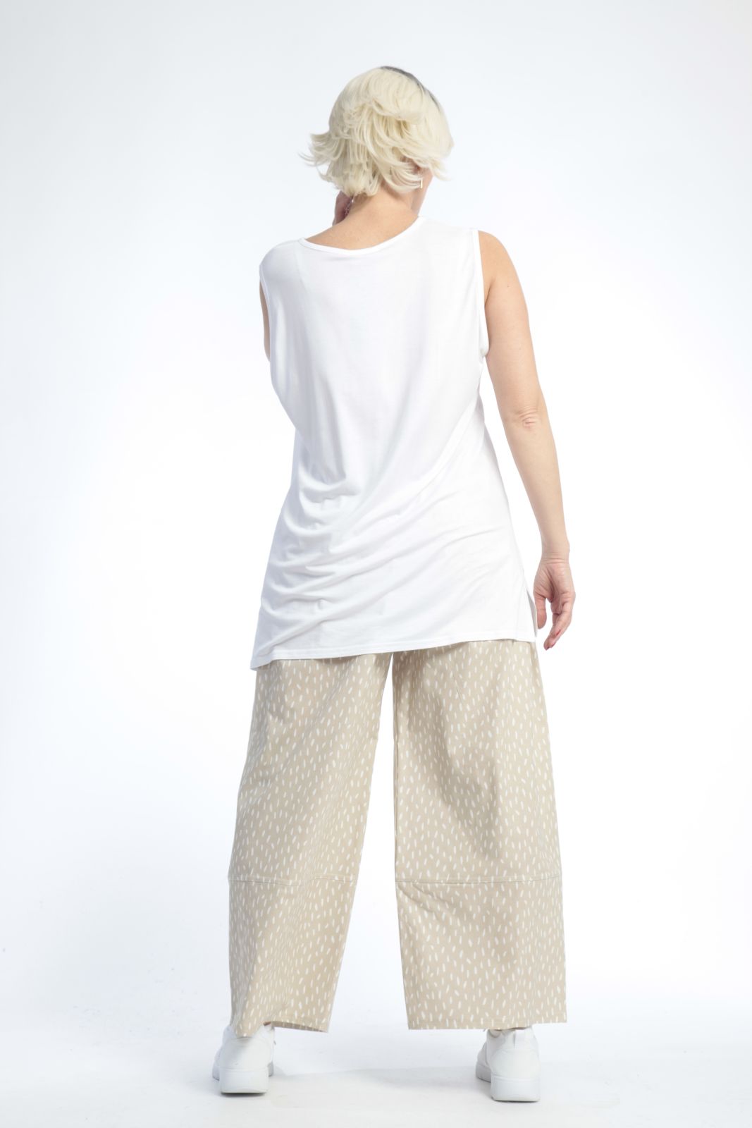 Summer trousers in a straight shape made of airy poplin quality, Baali in beige