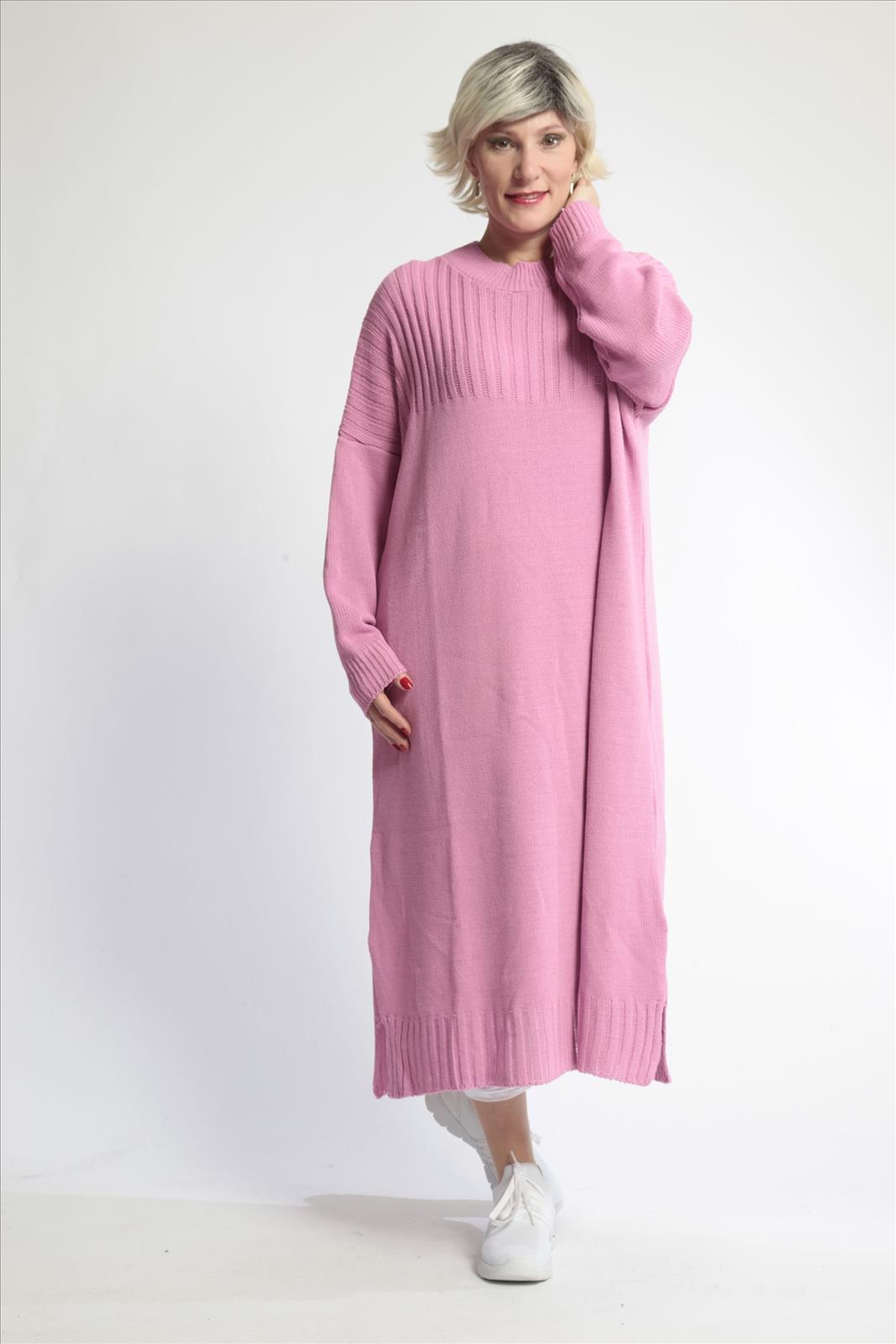 Alltags Kleid in gerader Form aus feiner Strick Qualität, Strick in Rosa