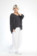 Summer big shirt in a boxy shape made of soft jersey quality, Rayan Blossom in dark blue