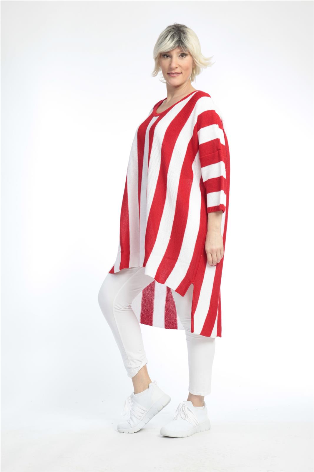 Alltags Pullover in Vokuhila Form aus feiner Strick Qualität, Strick in Rot-Weiß