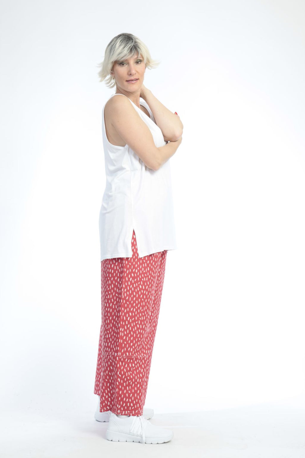 Summer trousers in a straight shape made of airy poplin quality, Baali in red