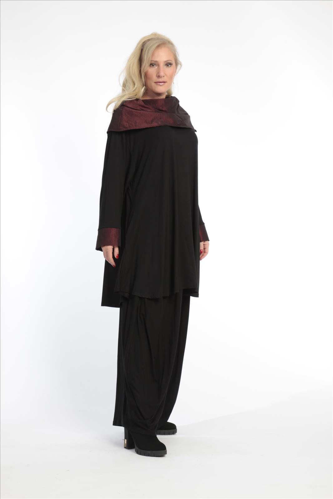 Everyday big shirt in A-shape made of taffeta quality, taffeta in black-burgundy