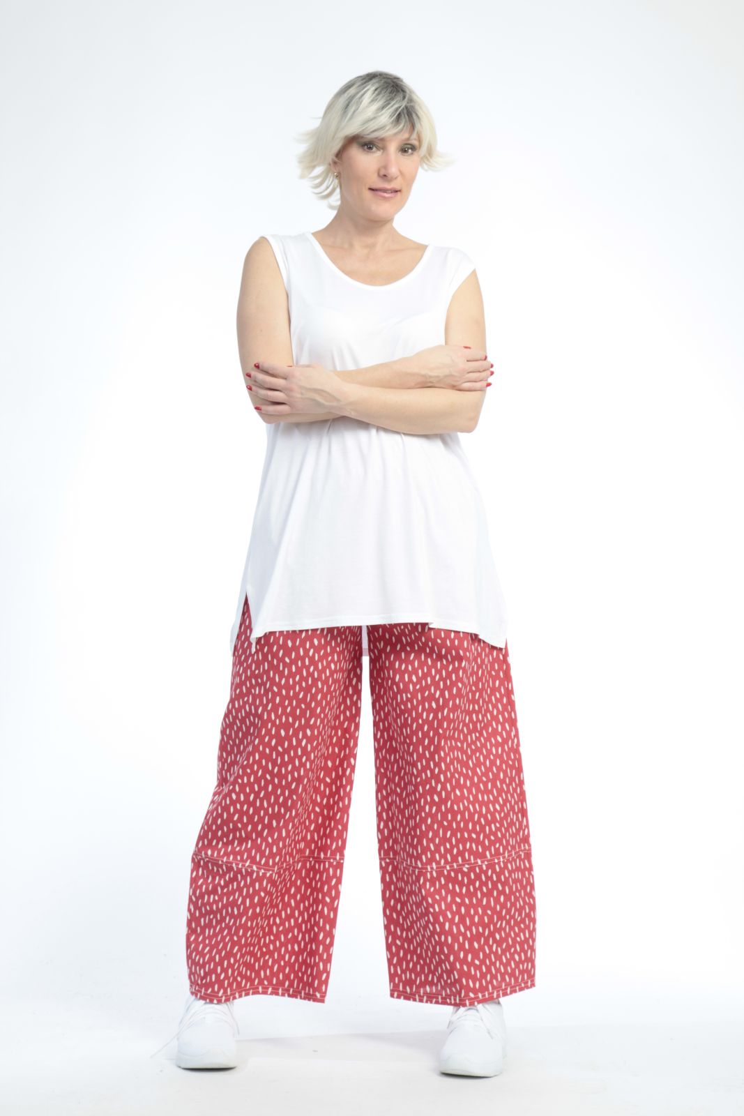 Summer trousers in a straight shape made of airy poplin quality, Baali in red