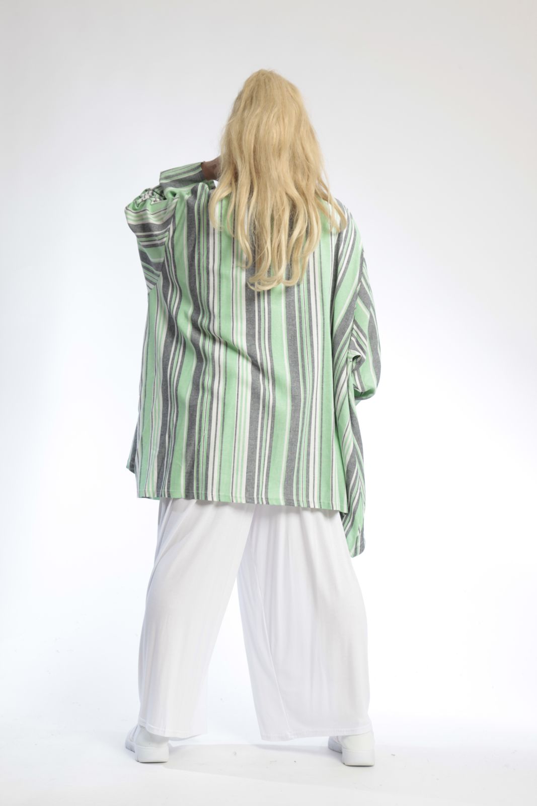 Summer jacket in mullet shape made of airy linen look quality, Candy in Kiwi