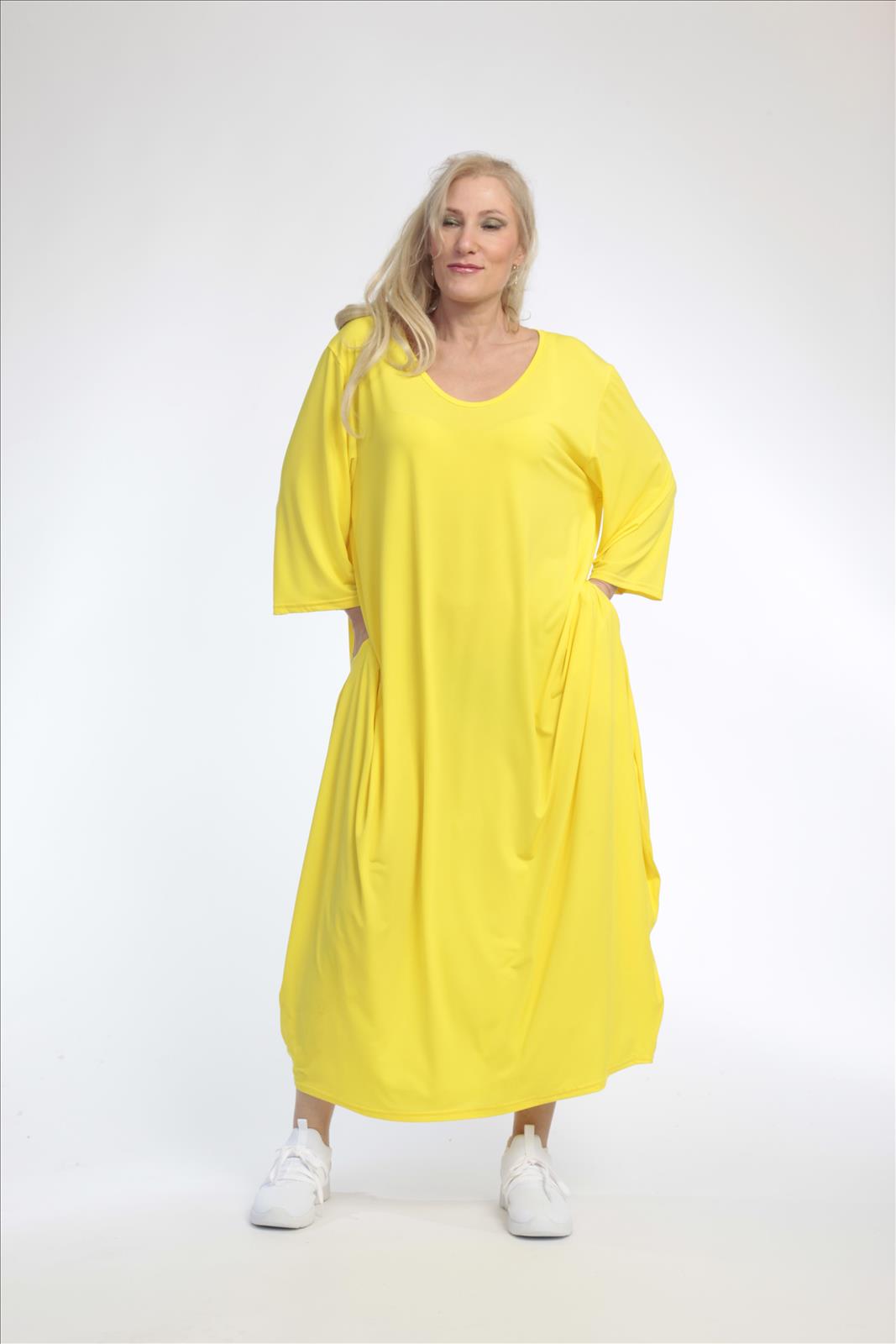 Summer dress in balloon shape made of Slinky quality, Feline Slinky in yellow