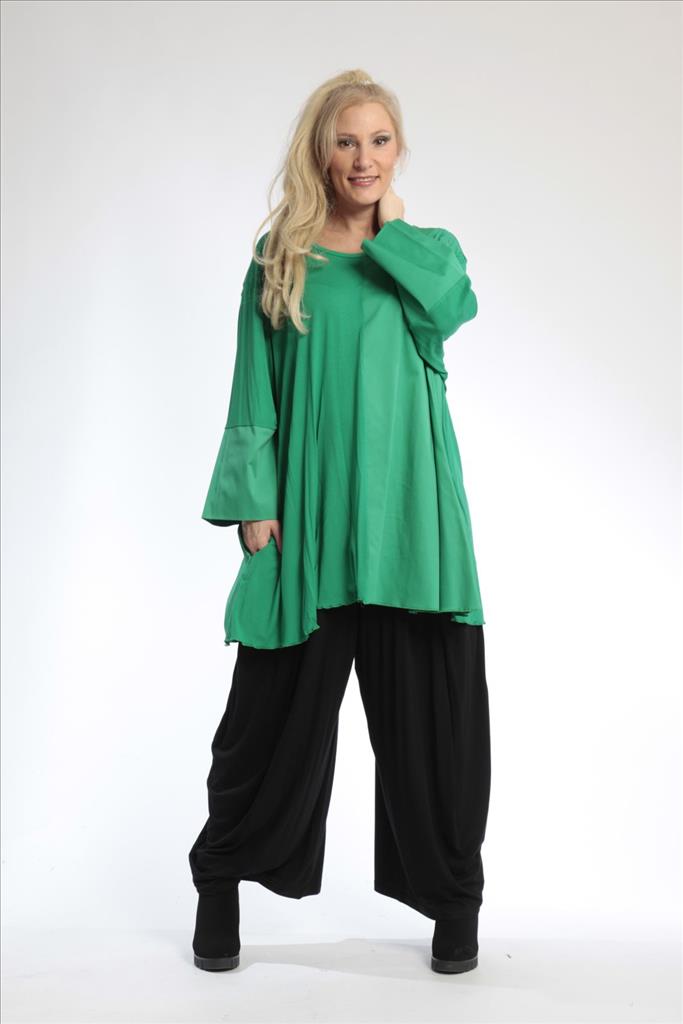 Everyday big shirt in A-shape made of jersey quality, sateen in green