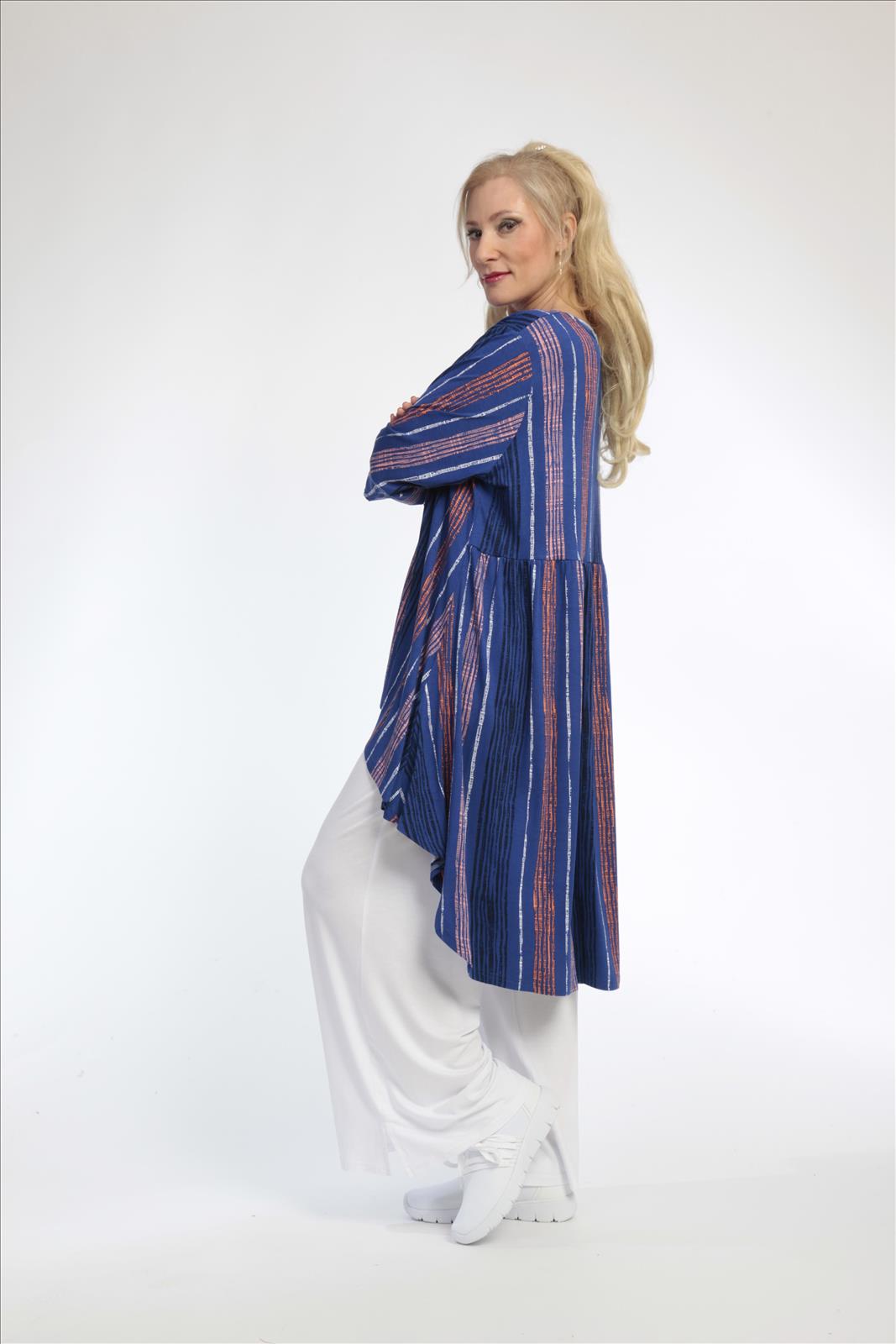 Sommer Shirt in Vokuhila Form aus weicher Jersey Qualität, Florida in Royalblau-Multi