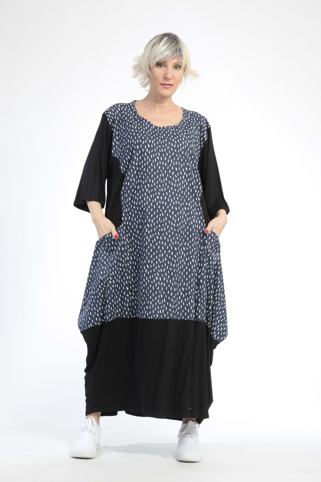 Summer dress in balloon shape made of airy poplin quality, Baali in black and navy