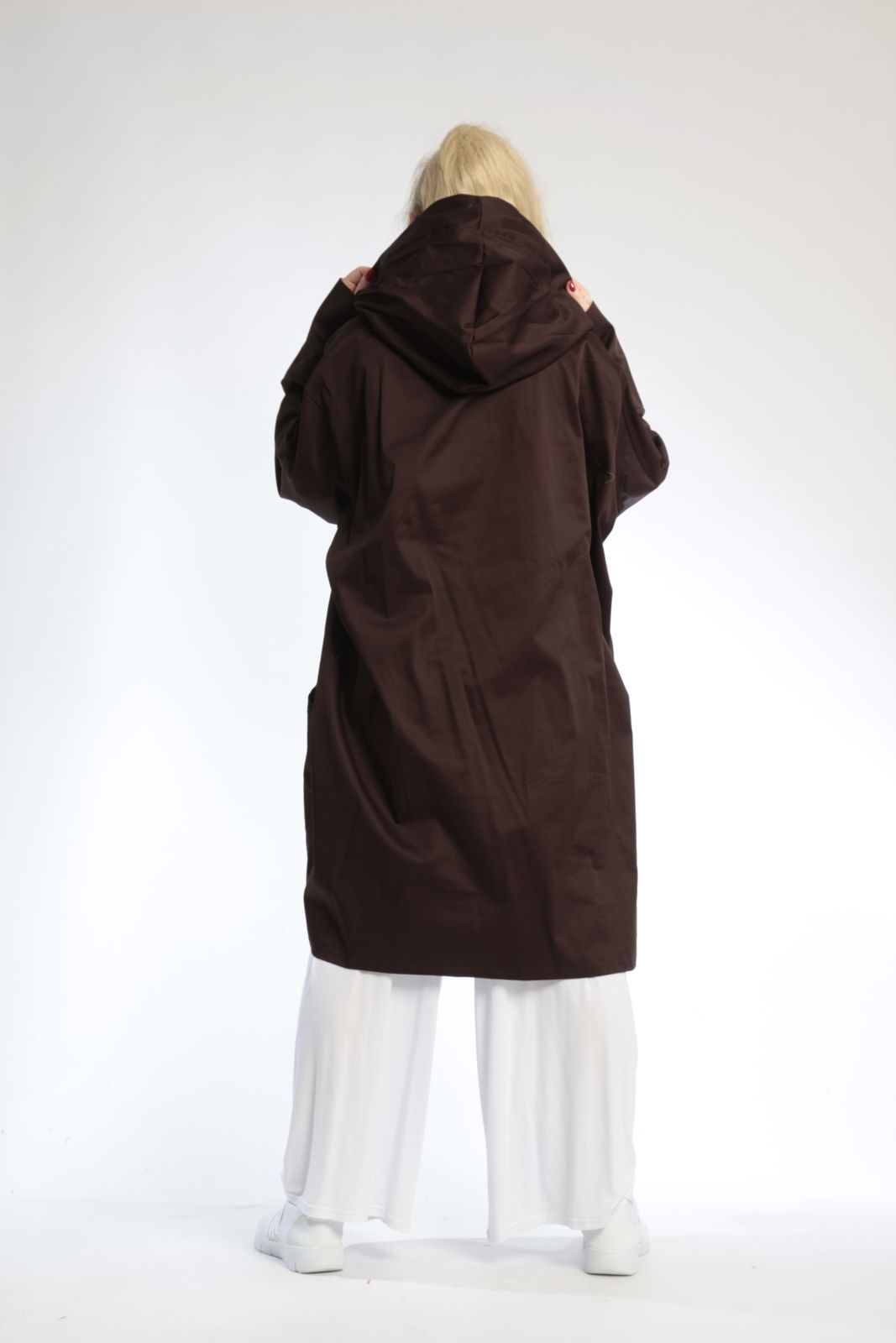 Everyday jacket in balloon shape made of jersey quality, sateen in brown