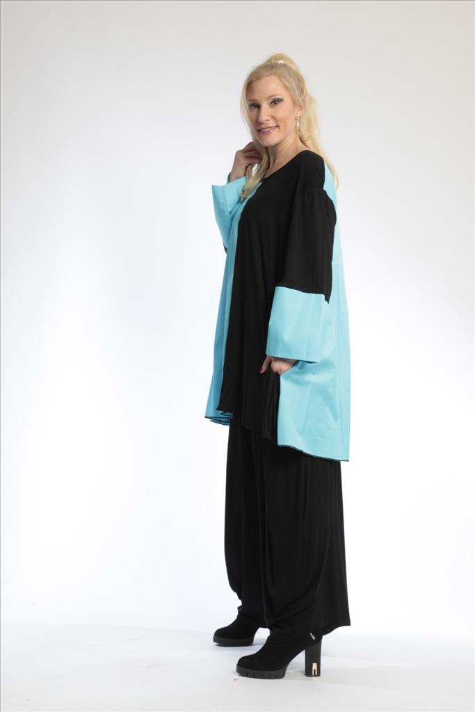 Everyday big shirt in A-shape made of jersey quality, sateen in black-turquoise