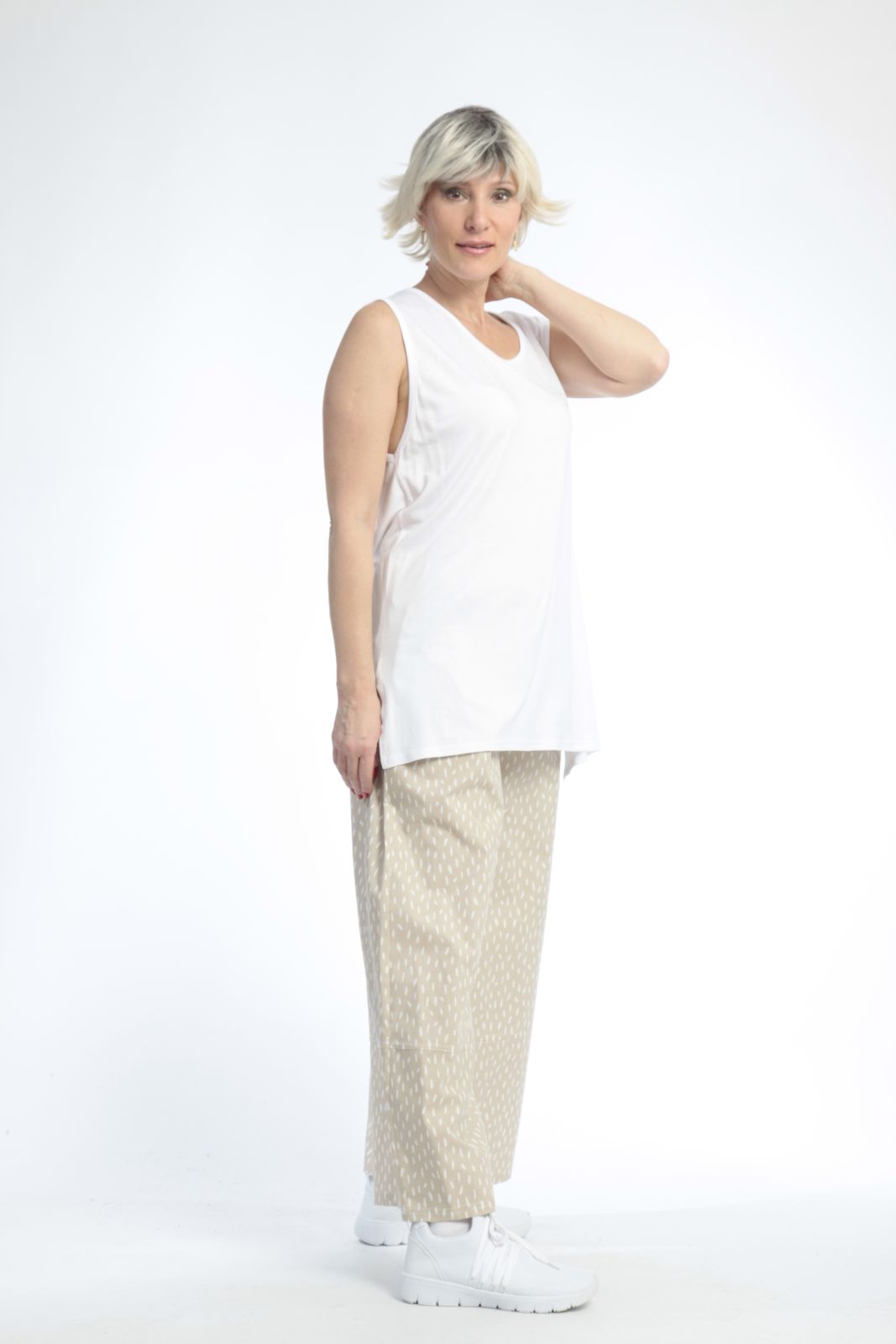 Summer trousers in a straight shape made of airy poplin quality, Baali in beige