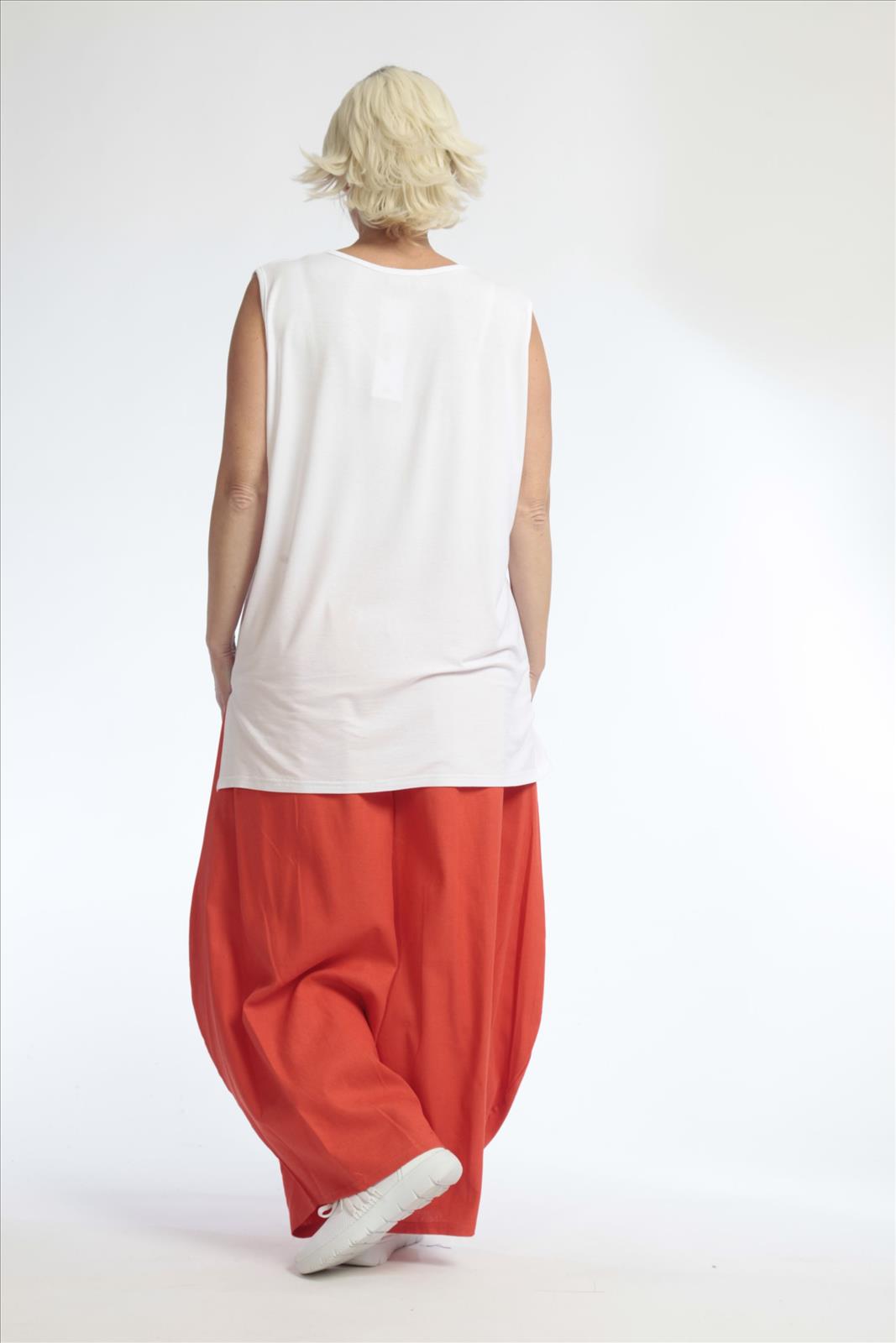 Summer trousers in balloon shape made of fine linen look quality, Softy in red