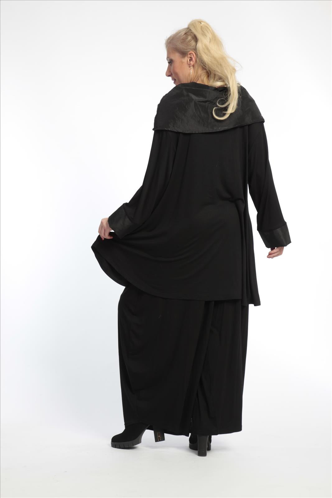 Everyday big shirt in A-shape made of taffeta quality, taffeta in black