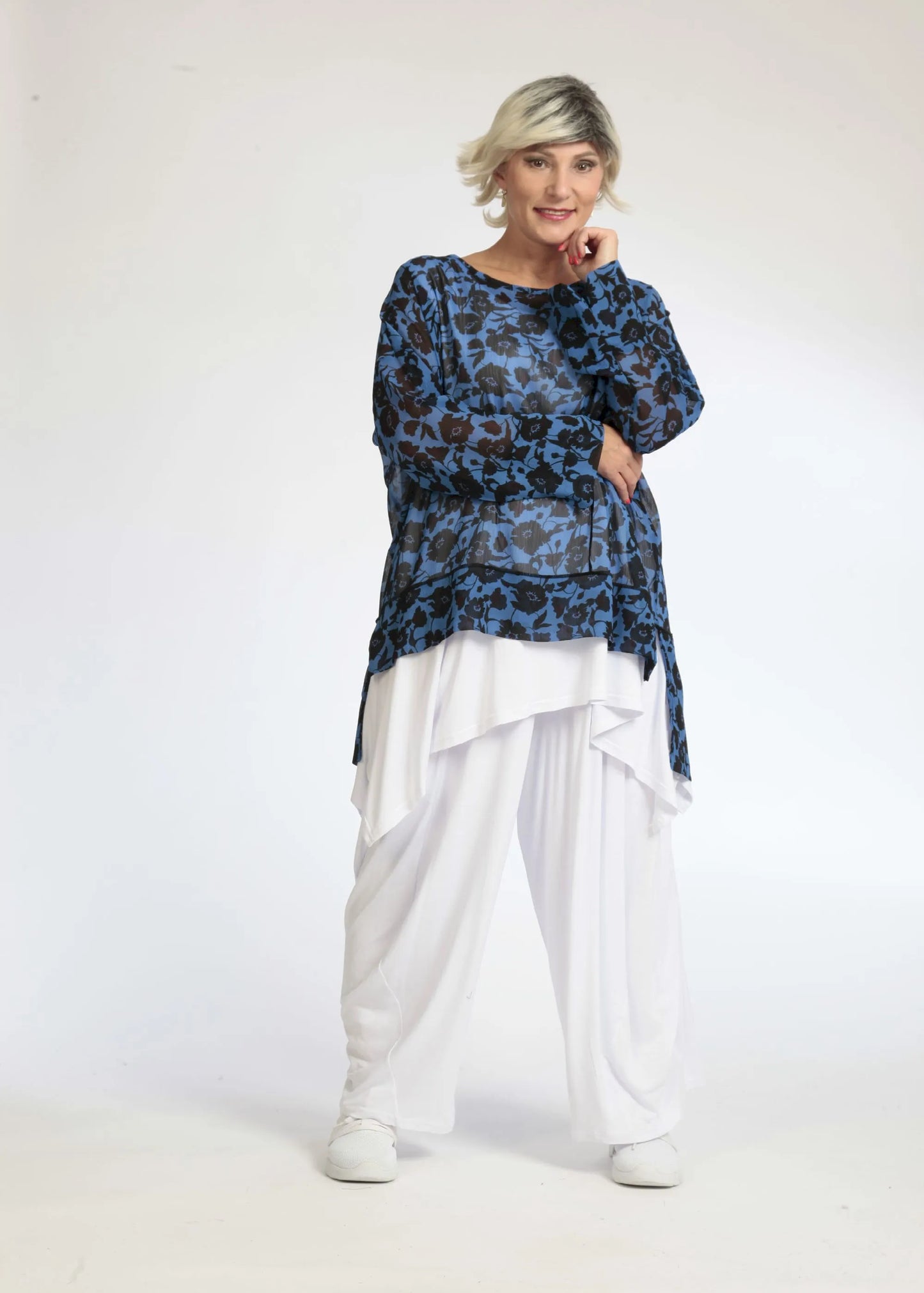 Sommer Shirt in gerader Form aus luftiger Chiffon Qualität, Samara in Blau-Schwarz