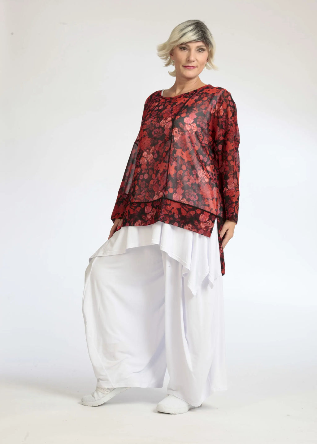 Summer shirt in a straight shape made of airy chiffon quality, Eden in red-black