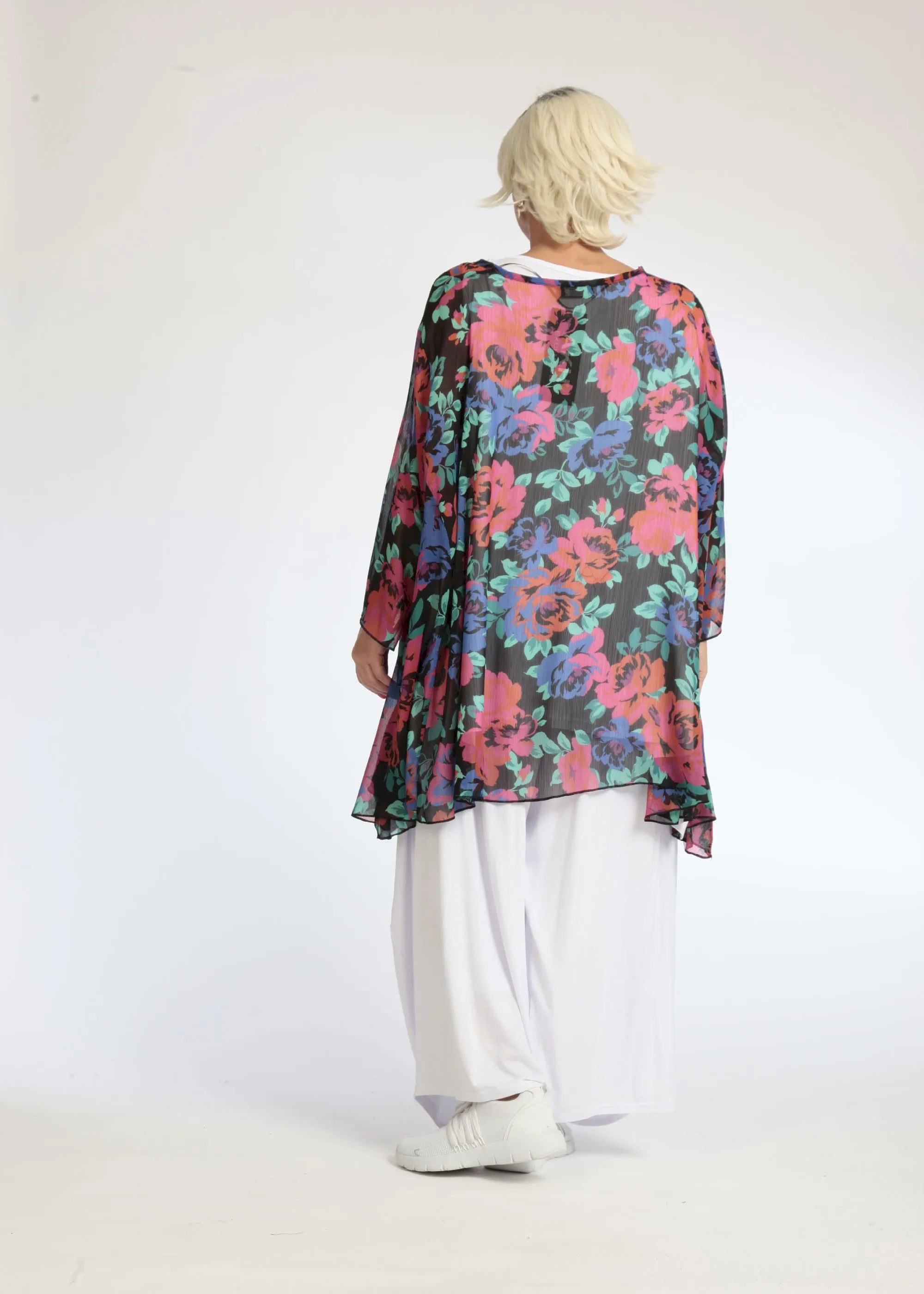 Sommer Big Shirt in A-Form aus luftiger Chiffon Qualität, Novelle in Schwarz-Rot-Blau