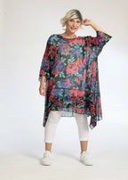 Summer big shirt in A-shape made of airy chiffon quality, novella in black-red-blue