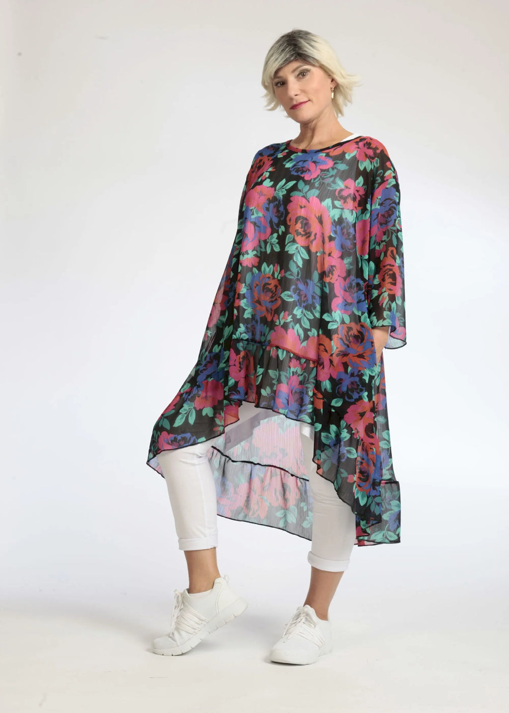 Summer big shirt in mullet shape made of airy chiffon quality, novella in black-red-blue