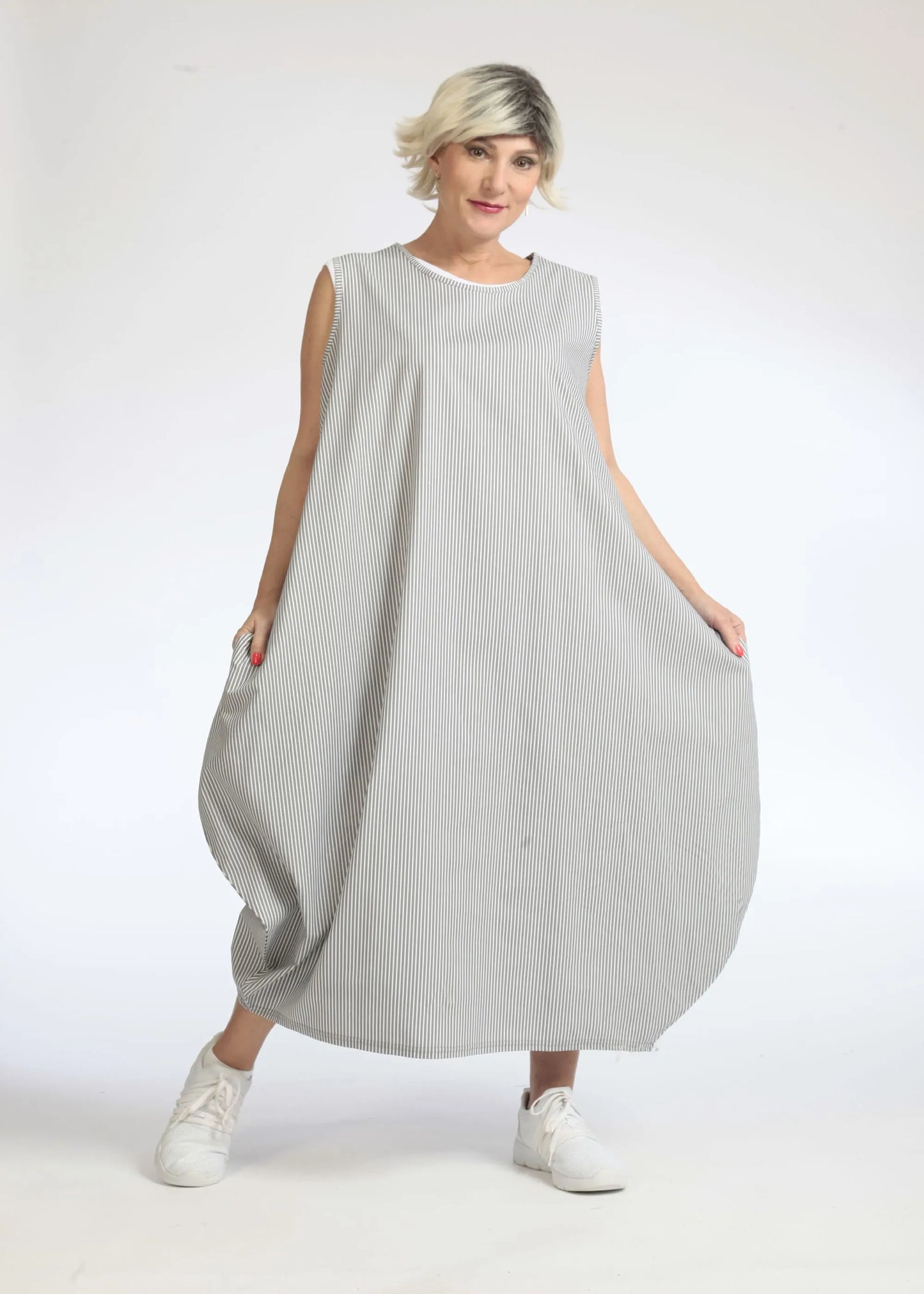 Sommer Kleid in Ballon Form aus glatter Popeline Qualität, Verena in Grau-Weiß