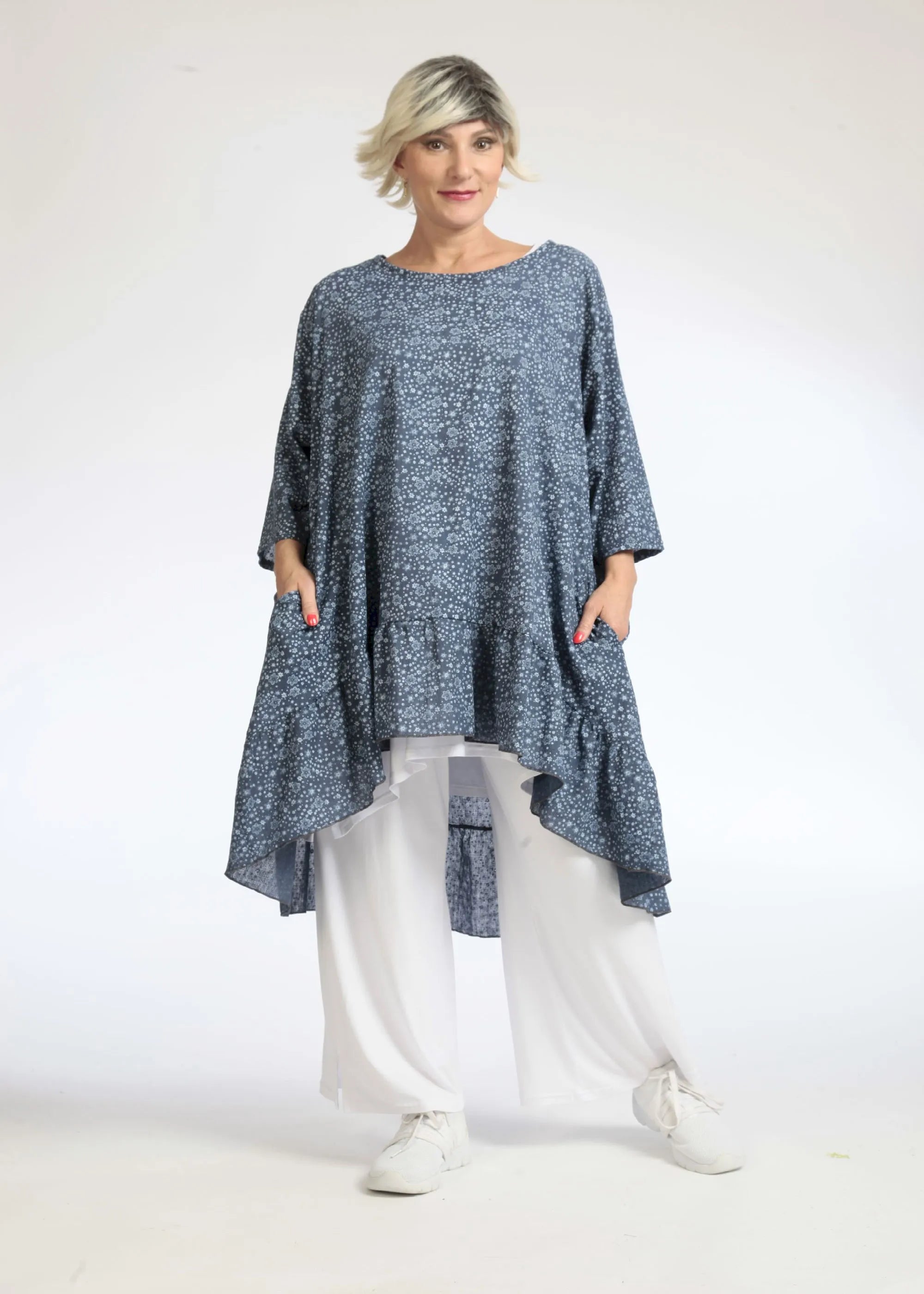 Summer big shirt in a mullet shape made of light poplin quality, Olivia in denim blue