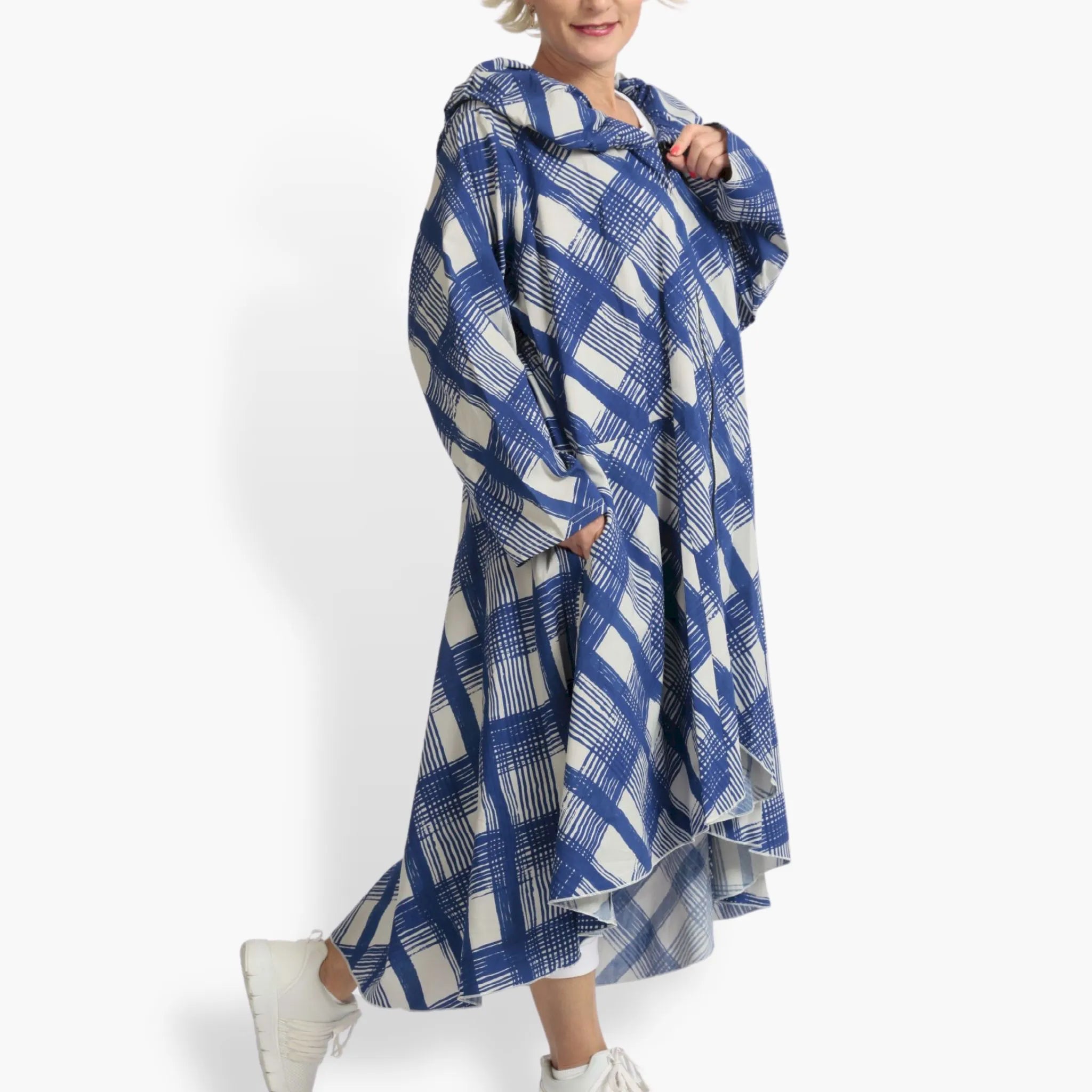 Summer coat in a rounded shape made of airy poplin quality, Arabella in blue-gray