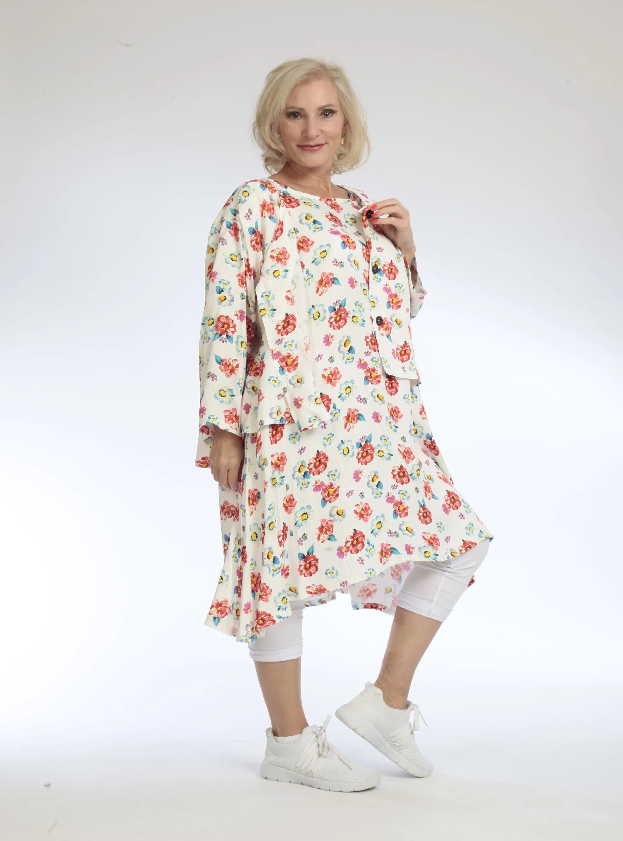 Summer jacket in a mullet shape made of airy poplin quality, Zinnia in red