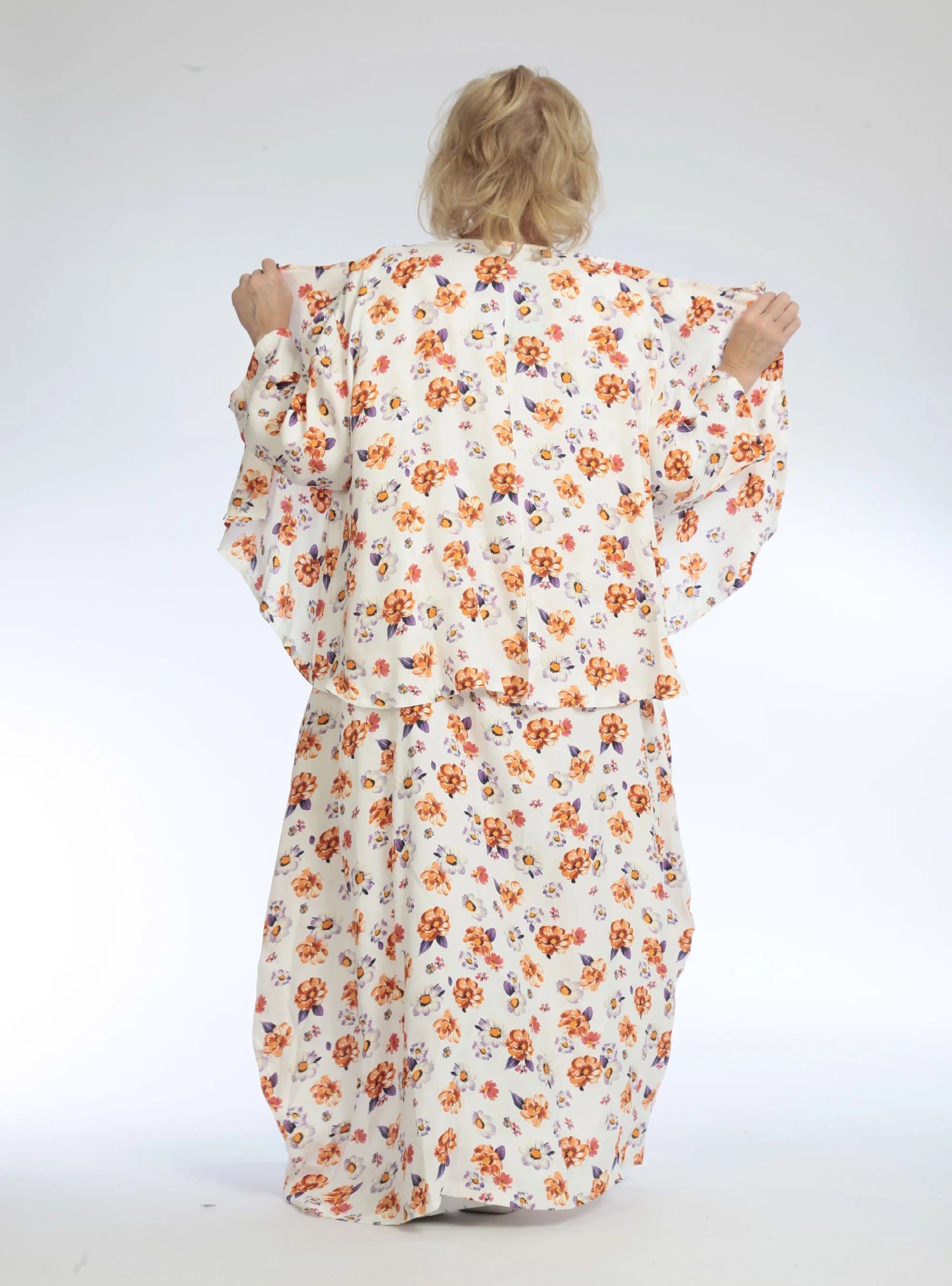 Summer jacket in mullet shape made of airy poplin quality, Zinnia in orange