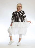 Everyday A-shaped shirt made of smooth Slinky quality, Piper in striped white