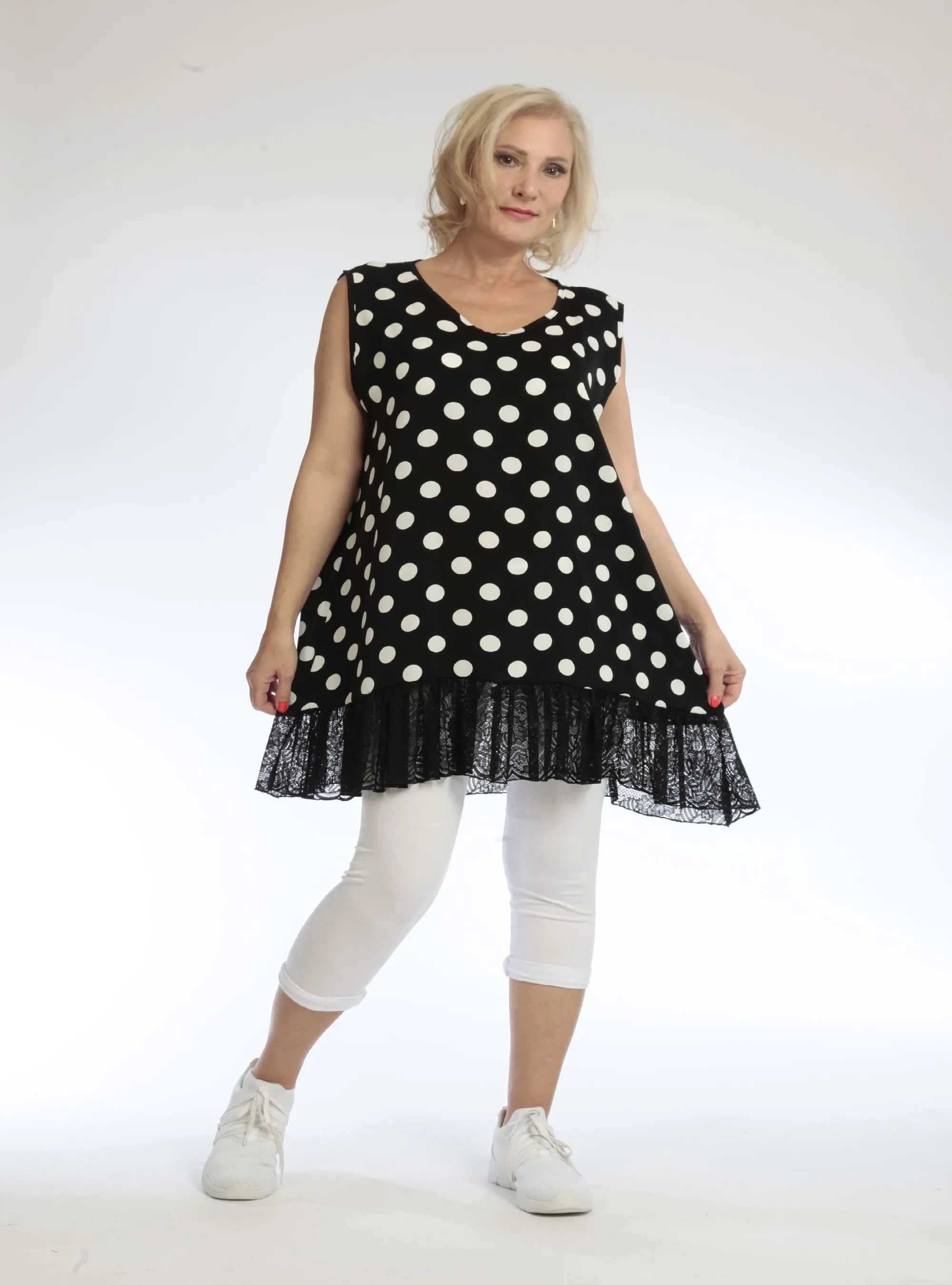 Everyday top in a straight shape made of smooth Slinky quality, Piper in dot blue