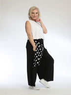 Everyday trousers in a straight shape made of smooth Slinky quality, Piper in dot blue