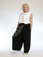 Everyday trousers in a straight shape made of smooth Slinky quality, Piper in dot blue