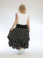 Everyday skirt in balloon shape made of smooth Slinky quality, Piper in dot blue