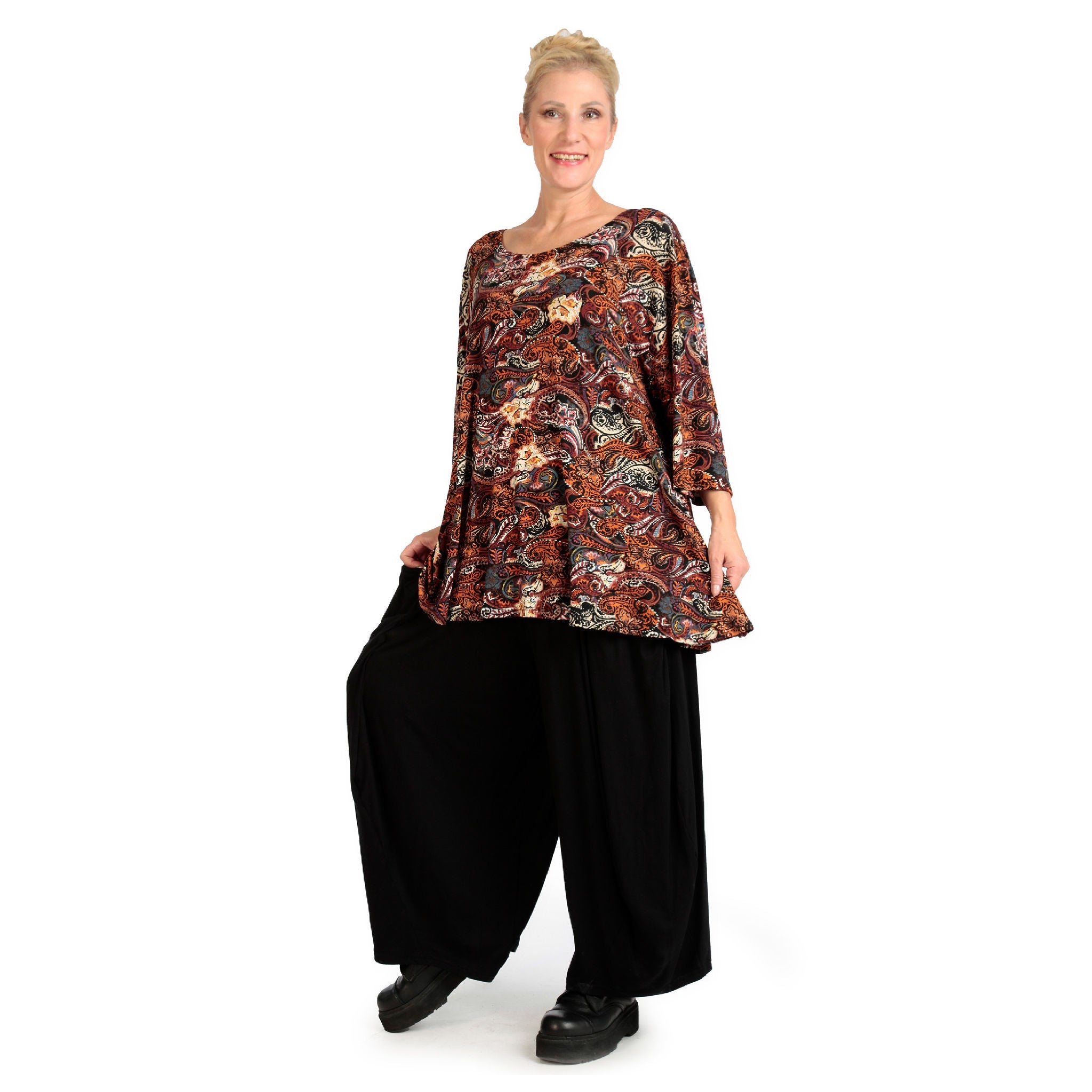 Transition shirt in bell shape made of stretcher jersey quality, Paisly in rust