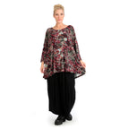 Transition shirt in bell shape made of stretcher jersey quality, paisly in red
