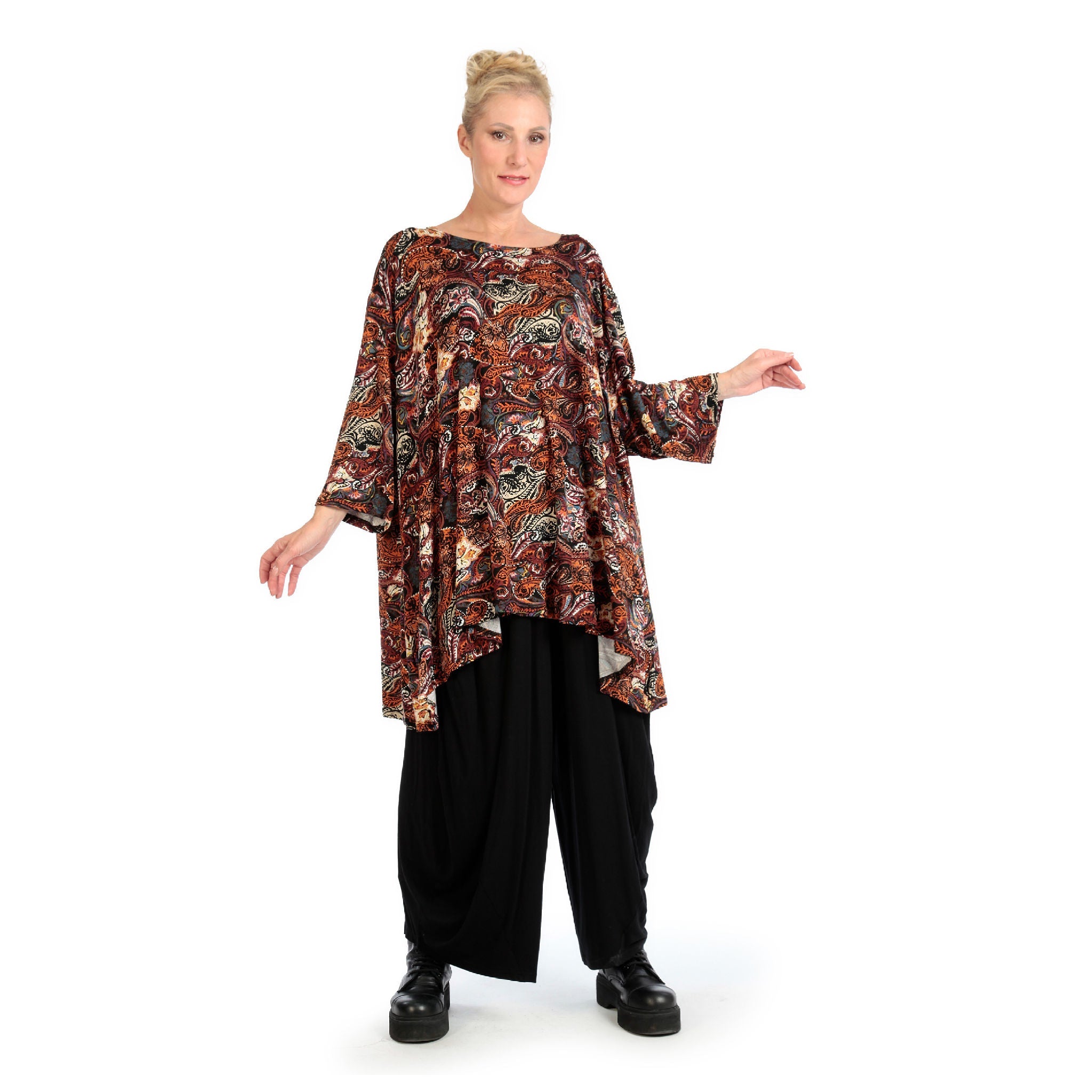 Transitional big shirt in A-shape made of stretcher jersey quality, Paisly in rust