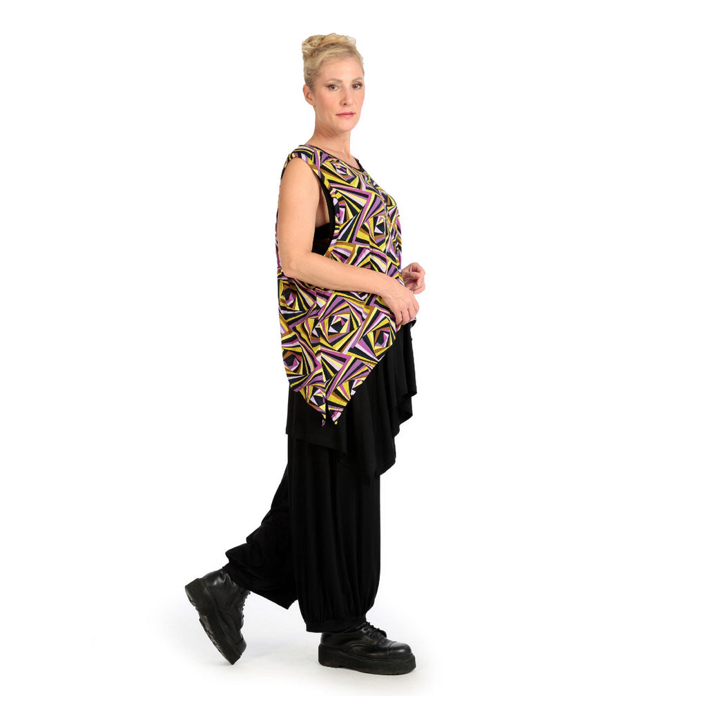 Winter top in pointed shape made of stretcher jersey quality, maple in purple-yellow-lilac