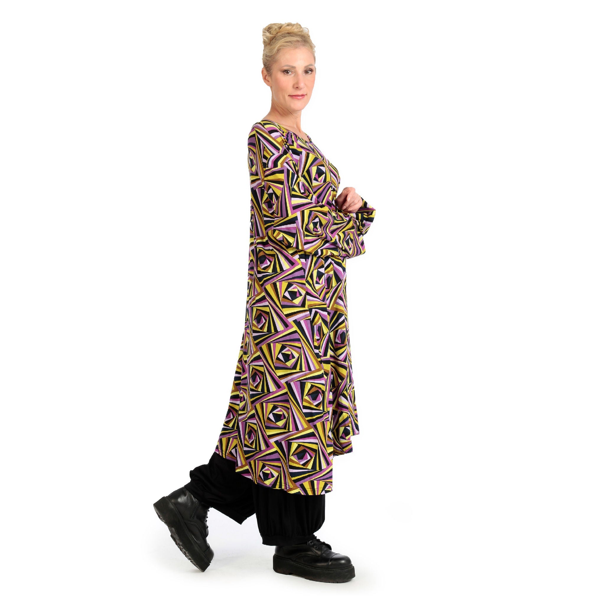 Winter dress in A-shape made of stretcher jersey quality, maple in purple-yellow-lilac