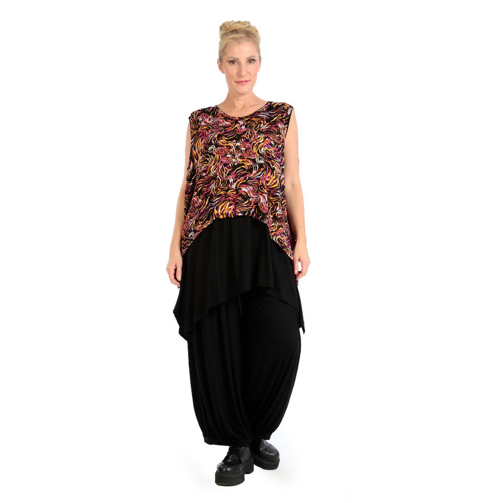 Winter top in a pointed shape made of stretcher jersey quality, Sienna in black-fuchsia-yellow