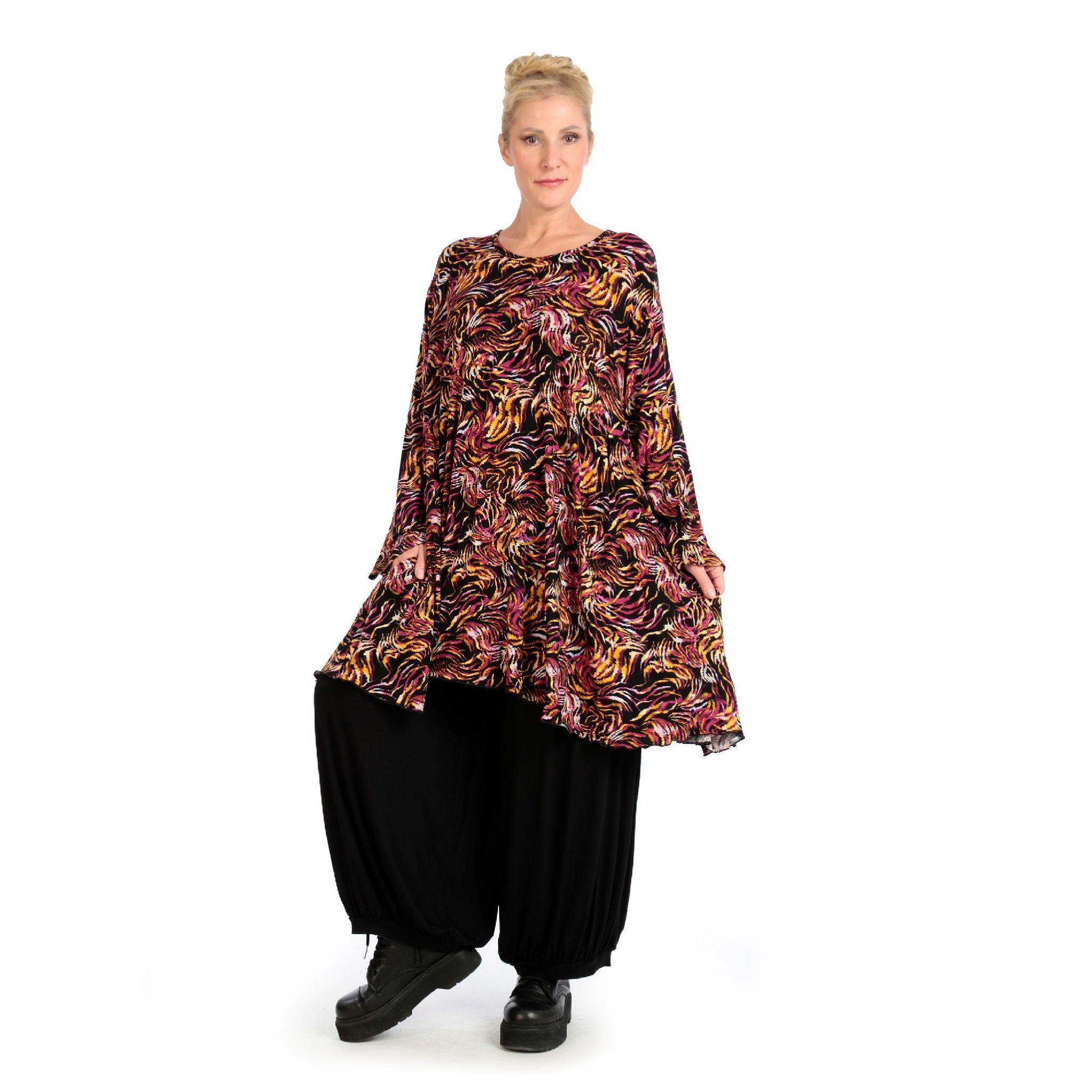 Winter big shirt in A-shape made of stretch jersey quality, Sienna in black-fuchsia-yellow