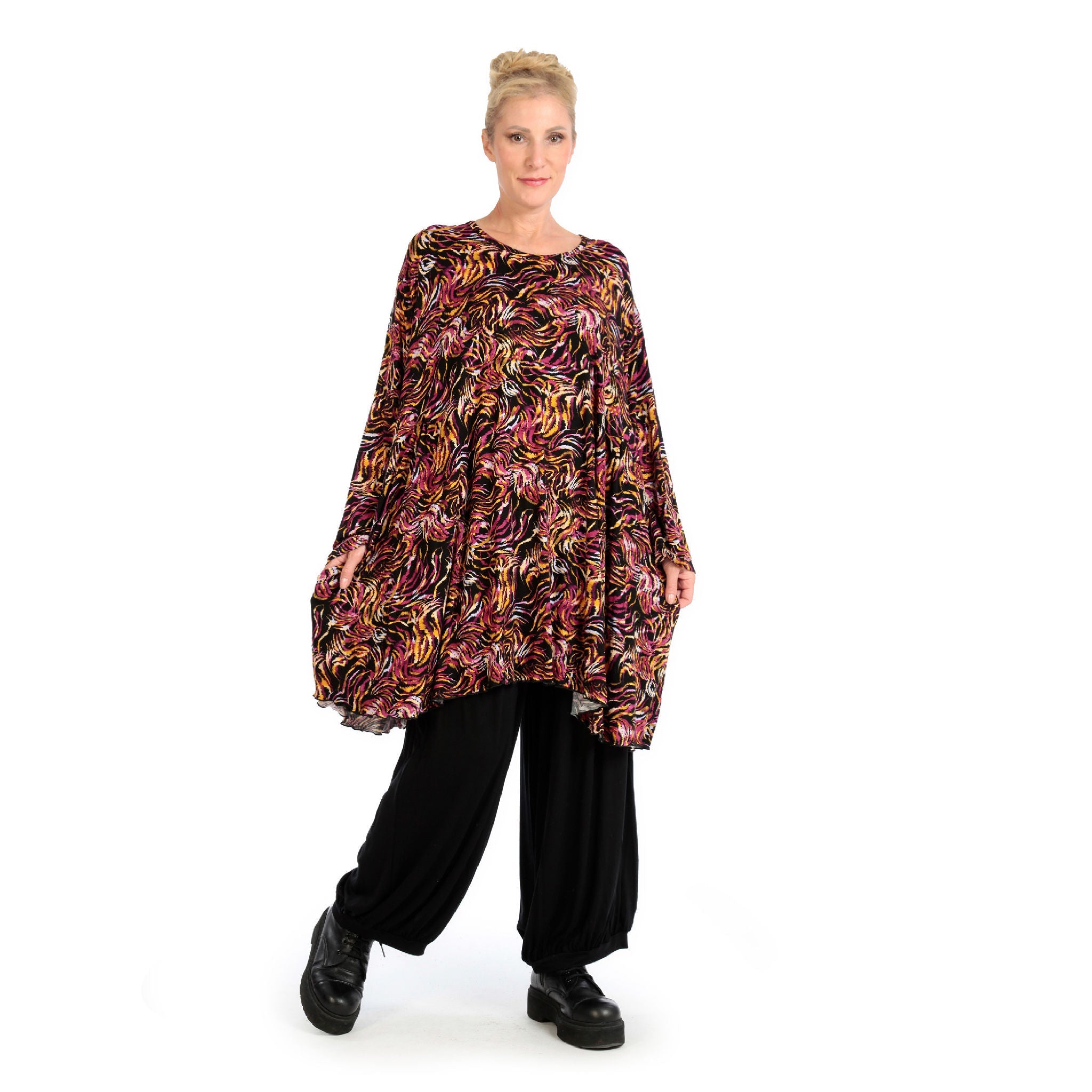 Winter big shirt in A-shape made of stretch jersey quality, Sienna in black-fuchsia-yellow