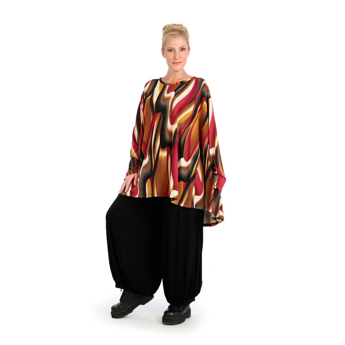 Winter big shirt in A-shape made of soft fine knit quality, Aurora in cognac-red-white