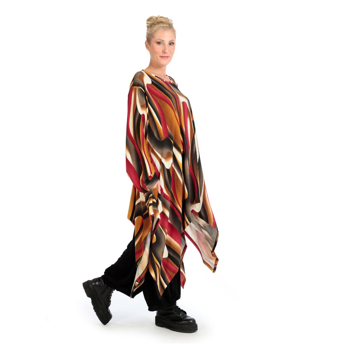 Winter dress in A-shape made of soft fine knit quality, Aurora in cognac-red-white