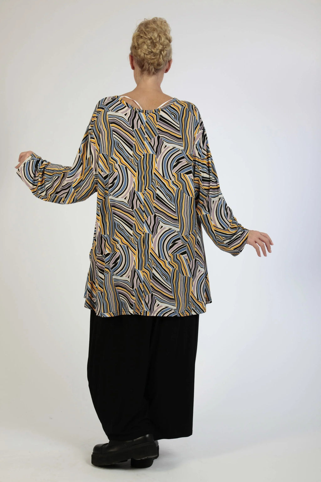 Winter shirt in bell shape made of stretcher jersey quality, Maia in blue-yellow-lilac