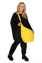 Alltags Tasche in Ballon Form aus glatter Leder Qualität, Baggy in Limette