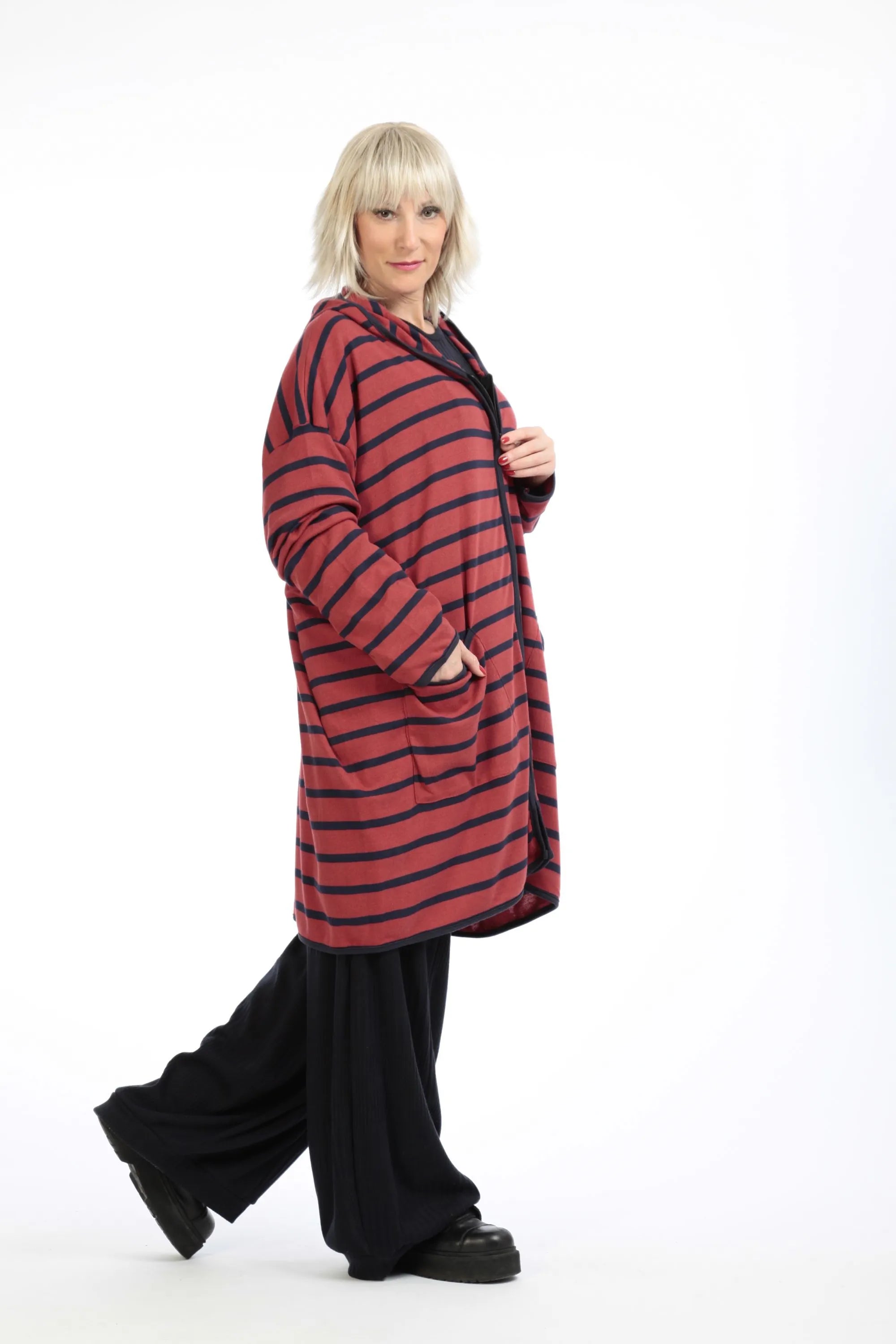 Winter jacket in a straight style, made of soft fine knit fabric, Annie in red and blue.