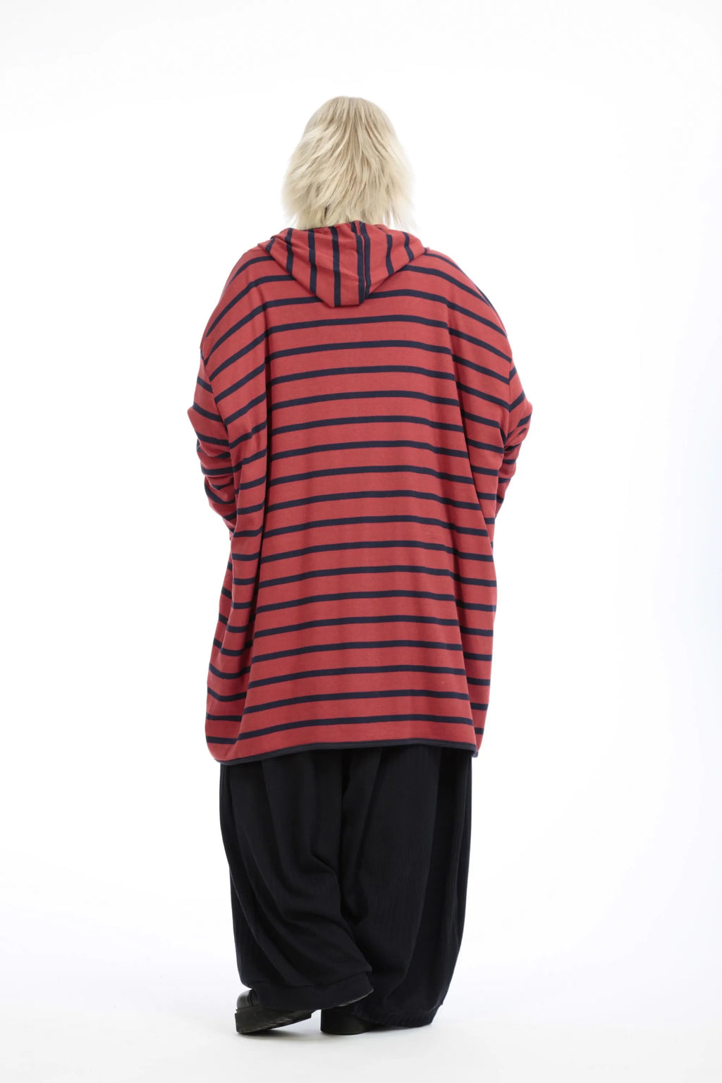 Winter jacket in a straight style, made of soft fine knit fabric, Annie in red and blue.