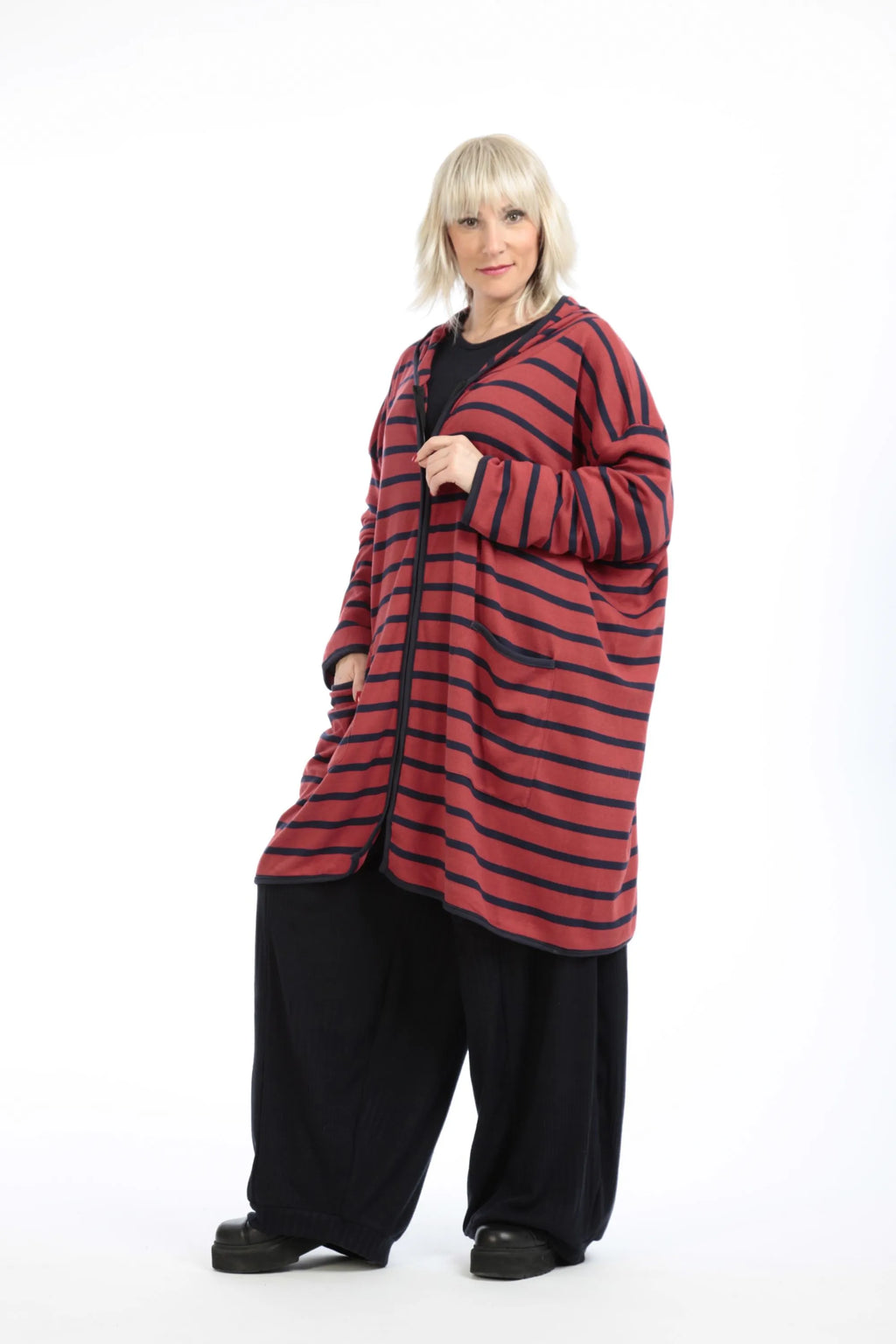 Winter jacket in a straight style, made of soft fine knit fabric, Annie in red and blue.