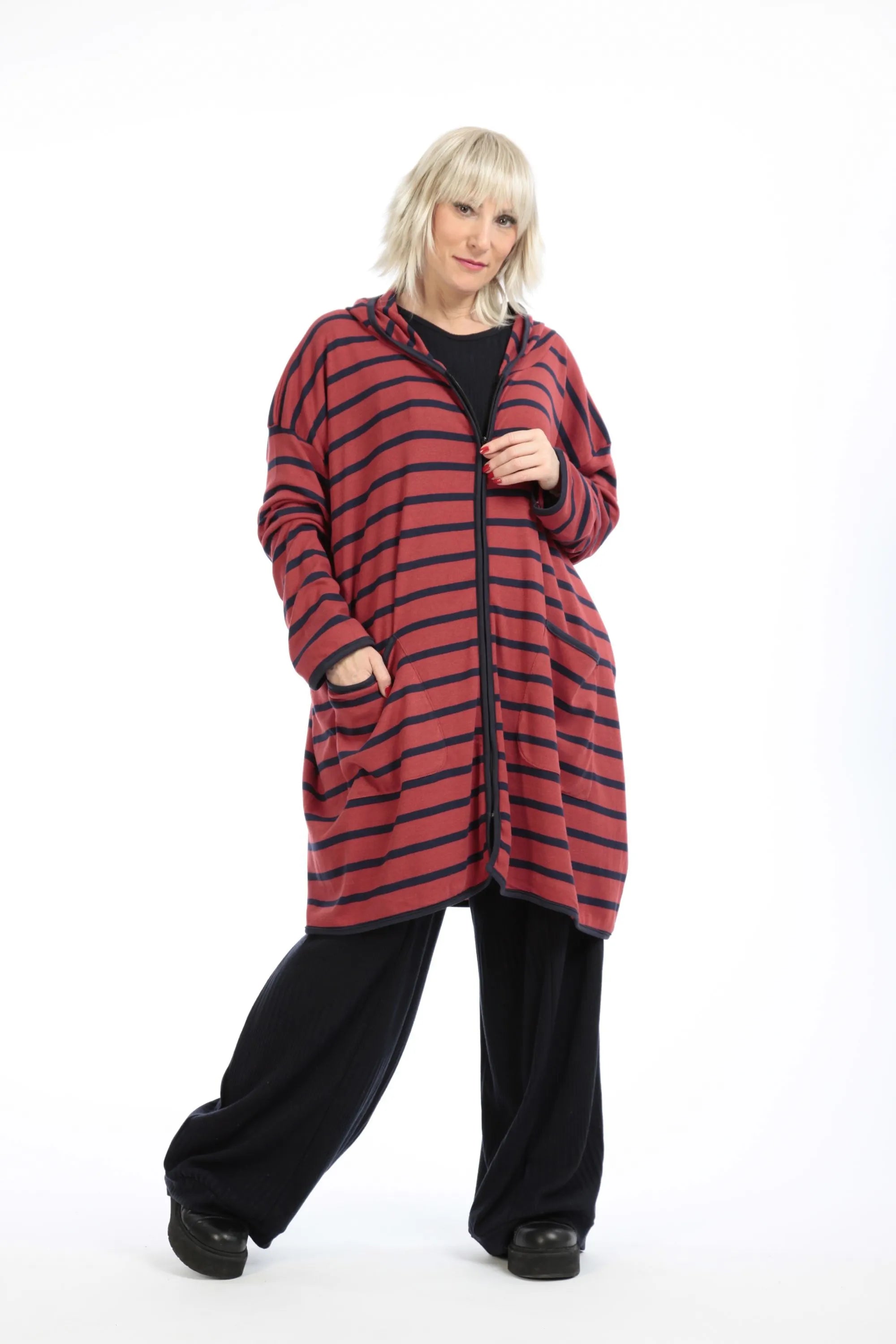 Winter jacket in a straight style, made of soft fine knit fabric, Annie in red and blue.